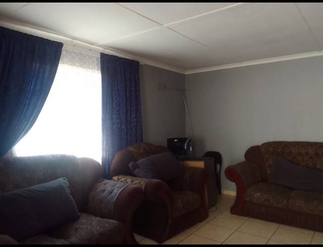 3 BEDROOM HOUSE FOR SALE IN ENNERDALE SOUTH